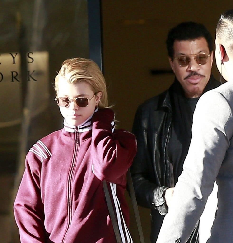 莱昂纳尔·里奇个人资料写真作品