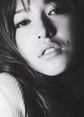 藤井莉娜整容了吗(日本嫩模藤井莉娜整容前后图片分享)