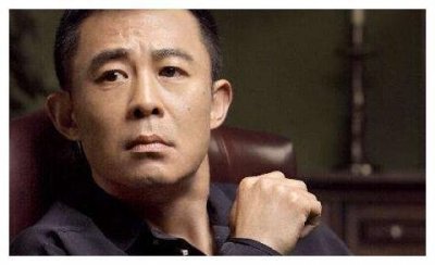 ​国家一级演员，年过半百三婚娶小20岁娇妻，如今被传老来得子