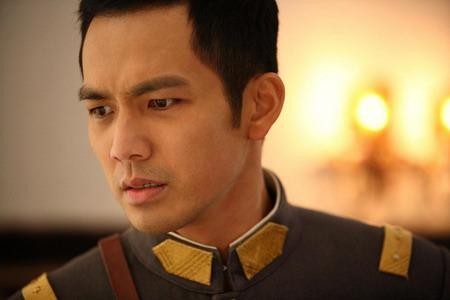 钟汉良晒素颜 我们老了,他还一点都没变