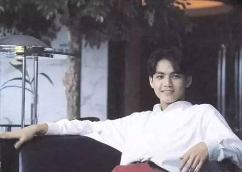 钟汉良晒素颜 我们老了,他还一点都没变