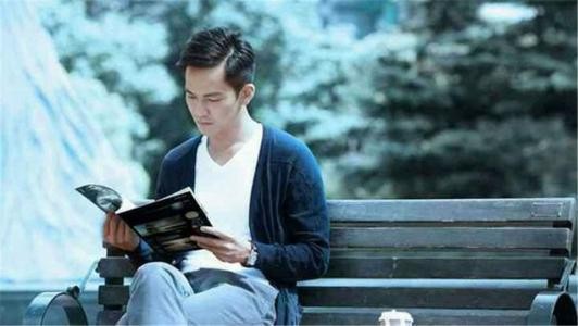 钟汉良晒素颜 我们老了,他还一点都没变