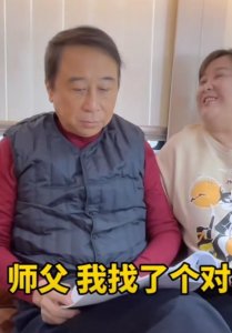 ​贾玲师傅是谁（冯巩竟然是贾玲的师父）