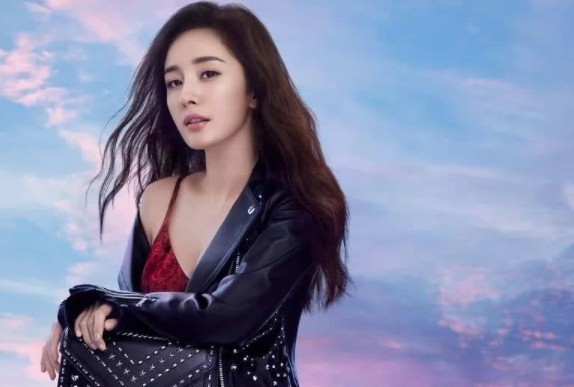 杨幂粉丝抵制嘉行什么情况(杨幂粉丝为什么抵制嘉行)