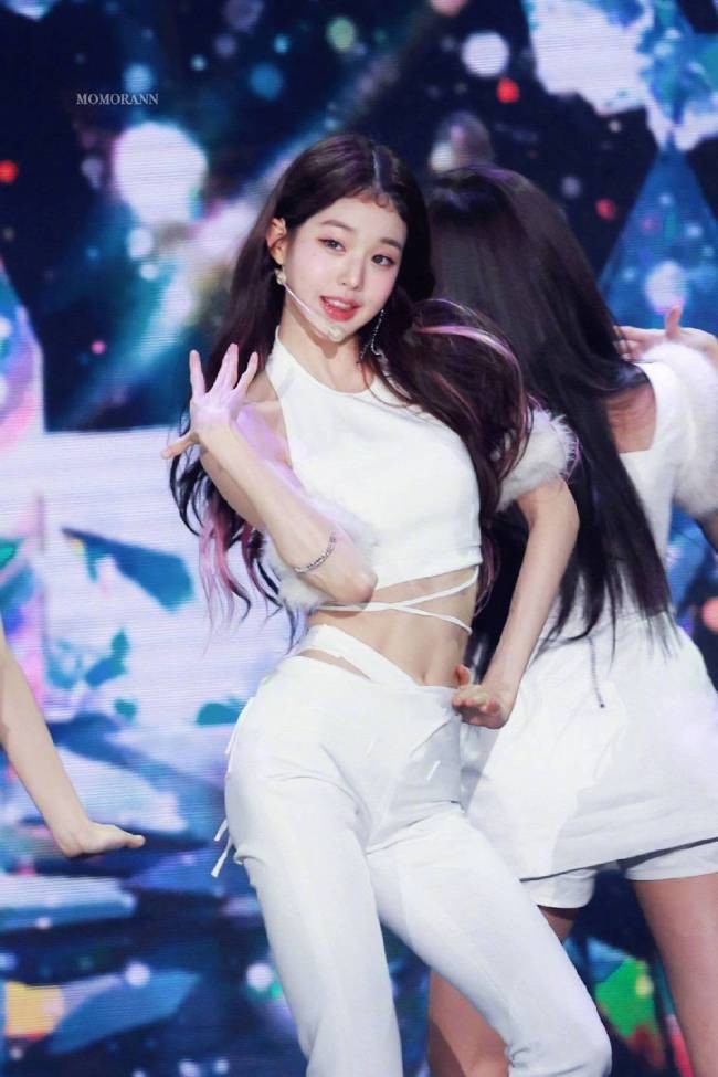 哇哦!韩国天菜美女张元英蛮腰大长腿 太诱人