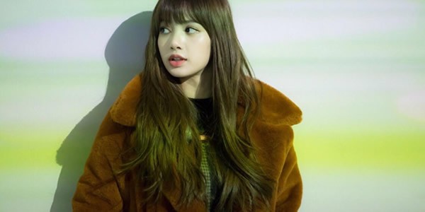 lisa多高多重三围资料 芭比娃娃脸型很迷人