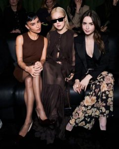 ​唐嫣Rose同场看秀，你被谁的美貌惊艳到了？