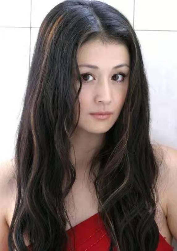 谢大脚个人资料简介（为赵本山“毁美貌”，为弟弟不生育，“谢大脚”于月仙生前有多苦）