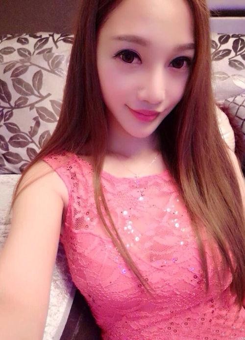 网吧门女主角是谁(游戏嫩模林娜冰一夜成名)