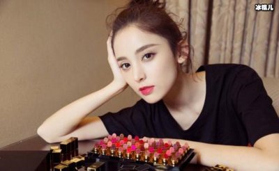 ​古力娜扎真实素颜照大曝光，新疆天然美女皮肤白里透红