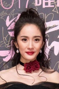 ​网友曝光杨幂私密照，铁粉力挺澄清，网友：是她没错