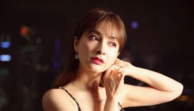 吴昕为什么那么有钱？深扒吴昕现在在哪个公司及个人资料家庭背景