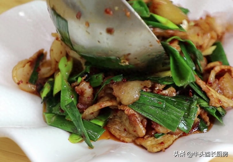 大厨教你爆炒回锅肉,原来只和大厨差一步,特别下饭好吃