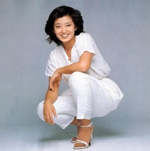 ​有一种整容叫张子枫头发长了，本以为会很乱，结果被夸像山口百惠