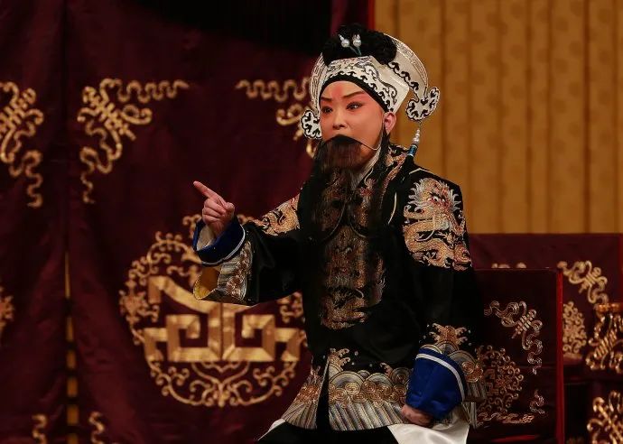 王佩瑜：当今“第一女老生”，被人批评假借传承京剧之名到处捞金