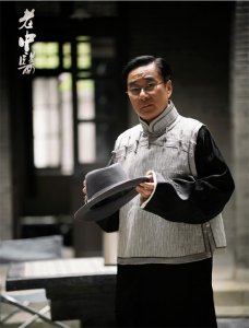 ​国家一级演员徐玉琨简介：妻子是中国“第一星妈”，相爱四十余载他们仍恩爱如