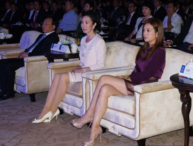 王健林现在的妻子(王健林背后的女人)(7)