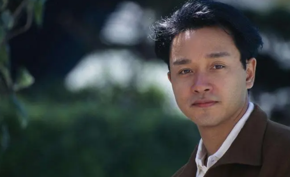 张国荣为什么会坠楼(巨星张国荣死因真相)(1)_