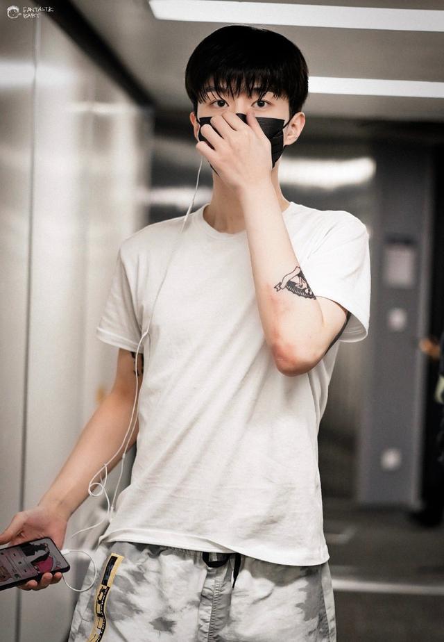 杨天真反对任何艺人公开恋情(杨天真否认签孙一宁)(46)