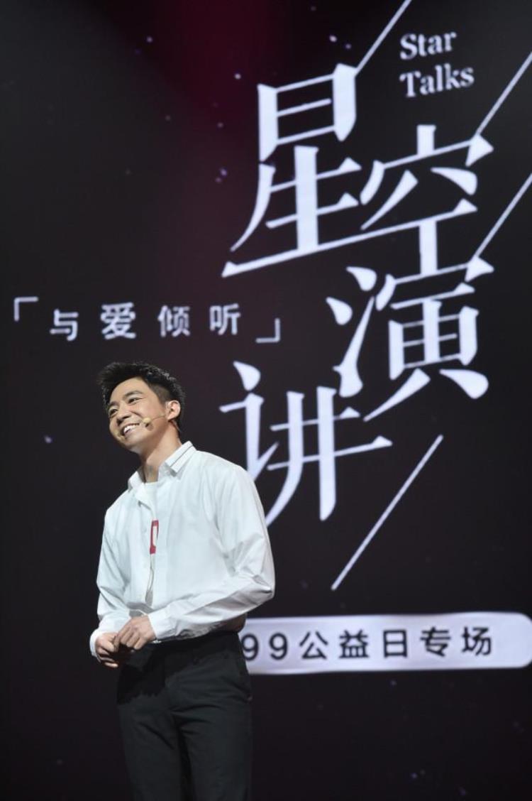 周冬雨下巴的疤痕怎么弄得「素颜的周冬雨下巴现3厘米疤痕而今才知道杨幂爱照半边脸的原因」