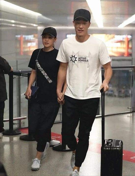 刘翔:和葛天结婚不到一年离婚,二婚娶初恋吴莎,现婚姻状况如何