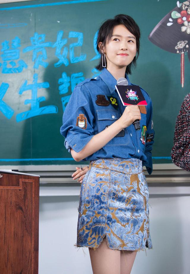 童瑶个人资料简介及家世(用18年撕丑闻标签,被大17岁老公苦追,童瑶的人生远比电视剧精彩)