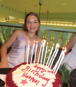 贝克汉姆一家为小七庆 12 岁生日 维多利亚晒女儿合照好温馨