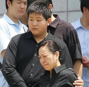 刘继红:丈夫罗京去世后,二婚嫁富商,托起亡夫父母的晚年生活