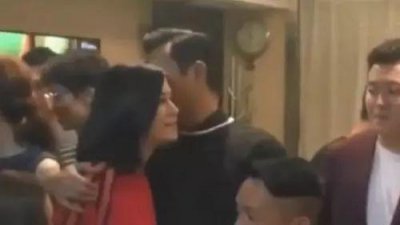 古天乐宣萱终在一起?亲密搂肩柔情相视!女方:想让古天乐当爸爸