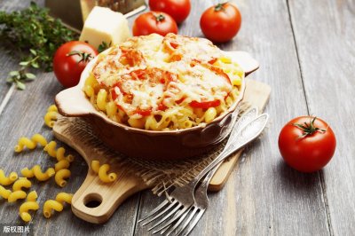 老阿姨教你在家做意大利面,好吃又劲道,做法简单,一看就会