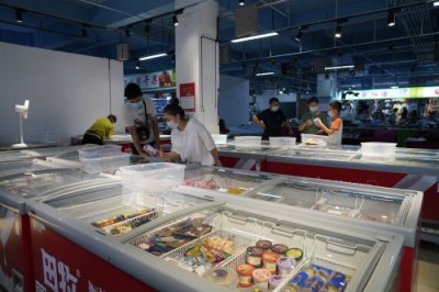 米东区:雪糕批发购销两旺