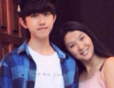 蔡徐坤爸妈是谁做什么的 网传蔡徐坤妈妈徐静是真的吗?