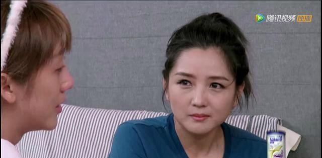 陈浩民老婆五年剖腹生四胎,无奈崩溃到拿针扎大女儿,何洁都哭了