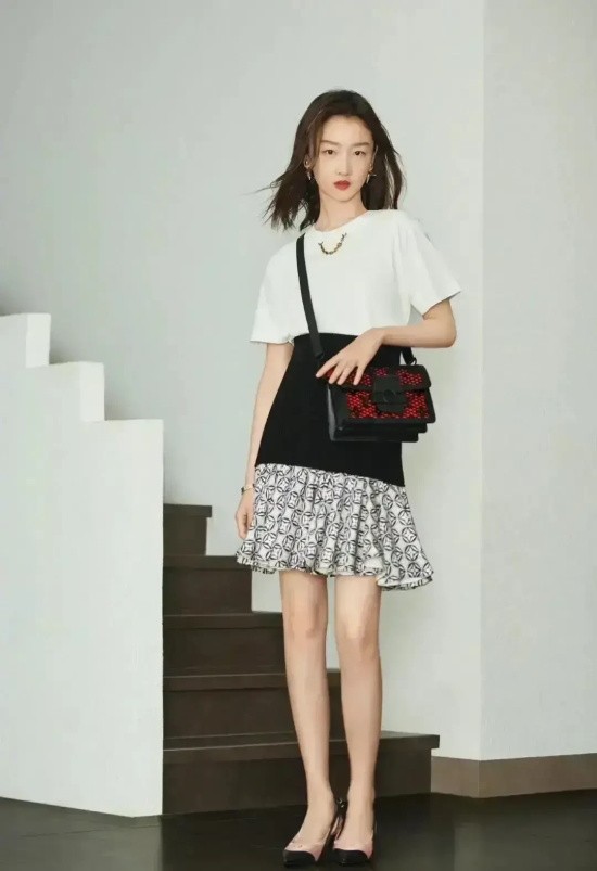 单眼皮也能出美女:周冬雨