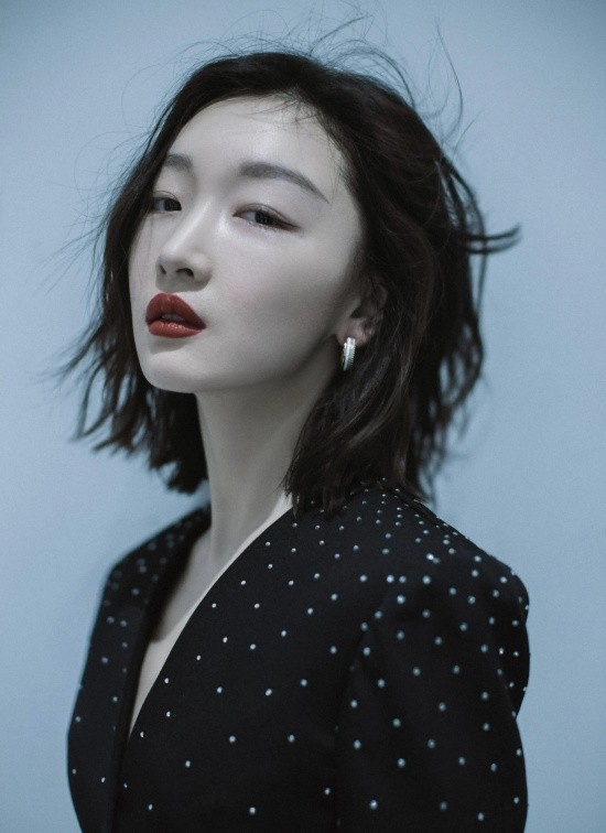 单眼皮也能出美女:周冬雨