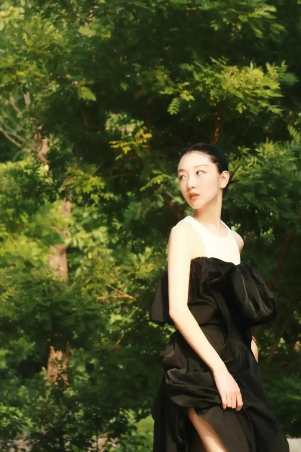 单眼皮也能出美女:周冬雨