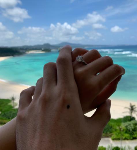 李荣浩庆34岁生日,成功求婚女友杨丞琳,女方初恋大方送祝福