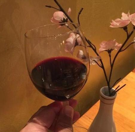 参观郭德纲的豪宅,家里有6米长的书柜,占据整面墙非常霸气