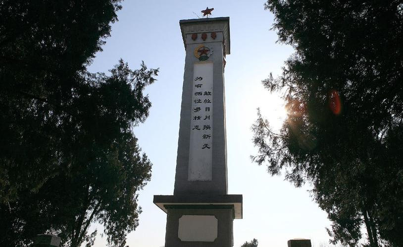 3、茶山革命烈士纪念塔