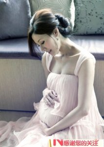 晒幸福:盘点娱乐圈明星孕妈大胆“裸照”