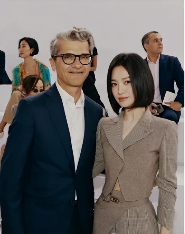 宋仲基对宋慧乔很强势(宋慧乔和宋仲基)