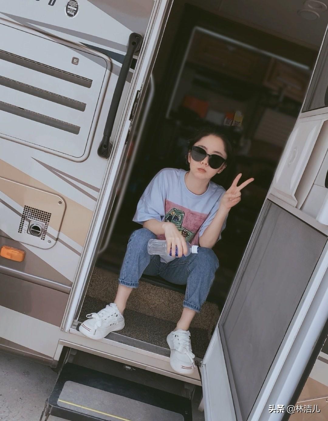 被谭松韵的“素颜杀”美到了，怼脸拍皮肤太好，她真不是大学生？