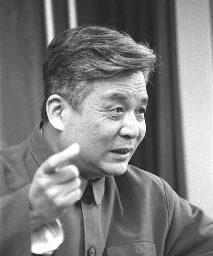 记住!他是邓稼先