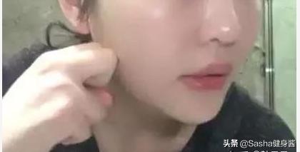 赵露思八字刘海发型（圆脸女神赵思露）(11)