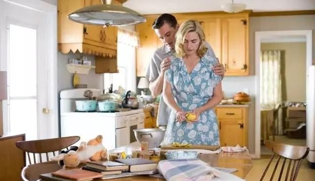 小李子和凯特谈过恋爱吗(小李子和凯特饰演夫妻入戏太深)