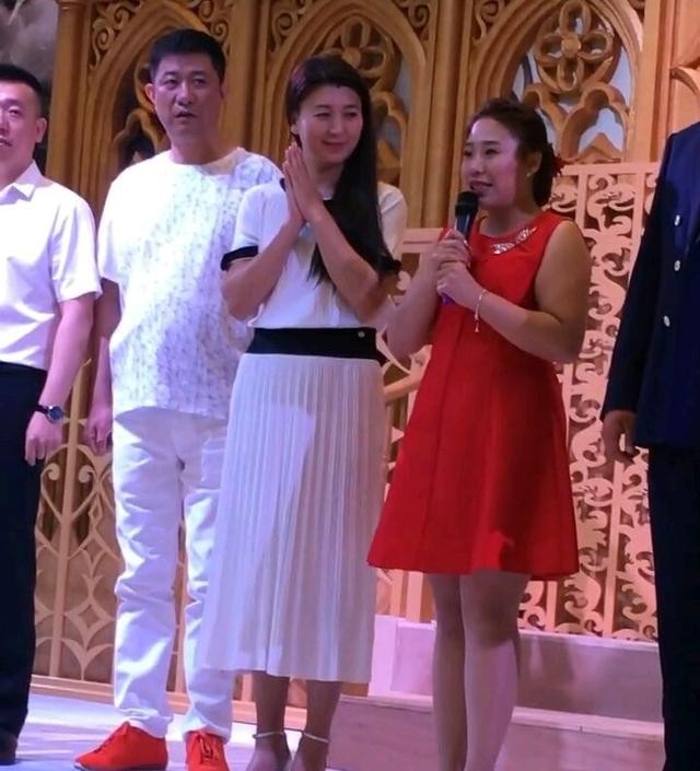 闫学晶现任老公的个人资料(闫学晶现任老公是谁)