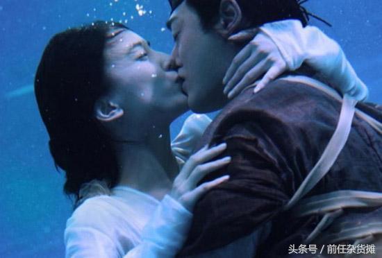 演员拍吻戏是真吻还是假吻(演员拍吻戏时是真的在吻还是借位)(5)