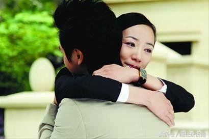 演员拍吻戏是真吻还是假吻(演员拍吻戏时是真的在吻还是借位)(7)