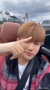 陈华晒3亿跑车度假 转行当网红收入暴增 咸素媛年近50还想生二胎