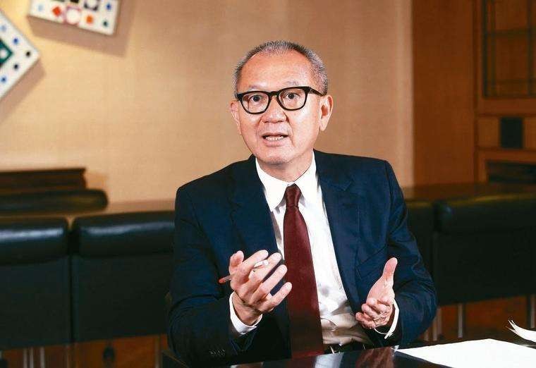 关之琳的丈夫(关之琳国外秘密结婚半年就离婚)